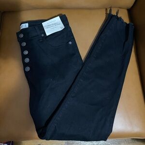 Daryl-Ann Denner favorite Abercrombie the supper skinny ankle high rise black